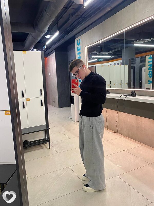 Дмитрий, 19, Москве — анкета №2808385