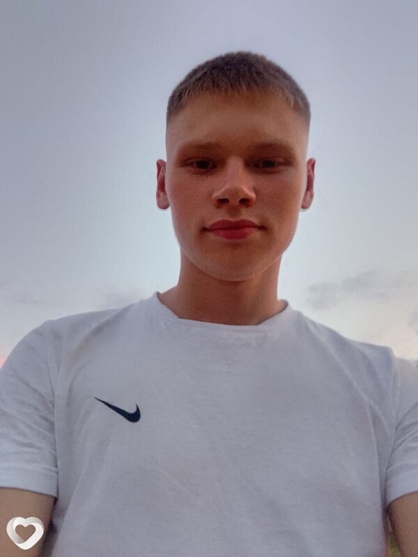 Влад, 21, Томске — анкета №2808630