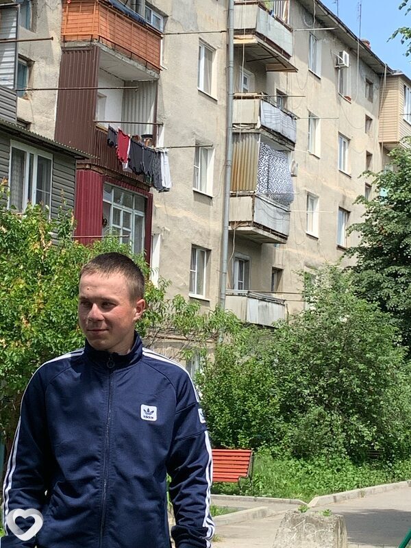Денис, 21, Барнауле — анкета №2808856