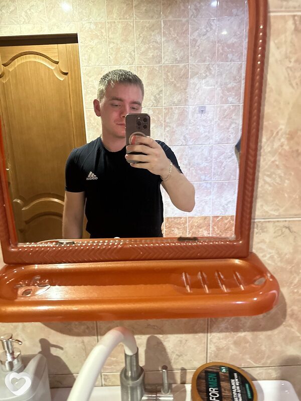 Дима, 25, Москве — анкета №2809963