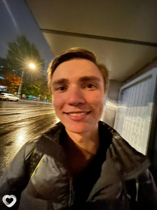 Андрей, 19, Москве — анкета №2811443