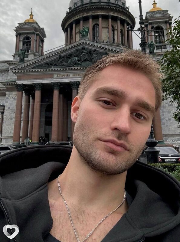 Артём, 23, Москве — анкета №2812329