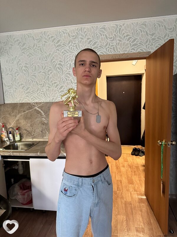 Юра, 20, Красноярске — анкета №2813036