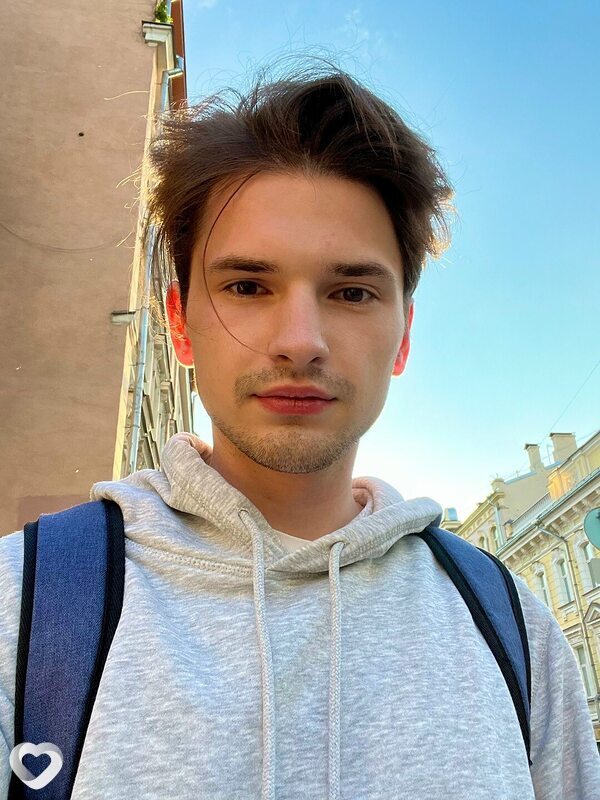 Артем, 25, Москве — анкета №2812680