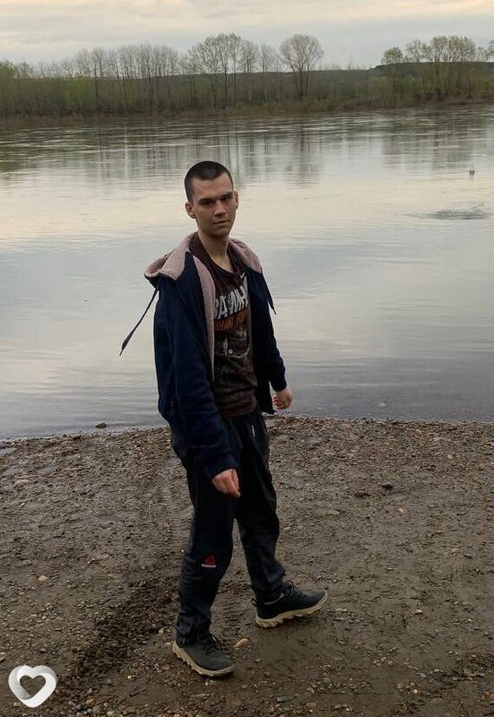 Юра, 21, Томске — анкета №2812950
