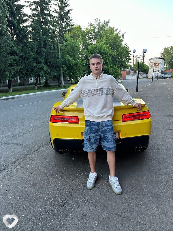 Кирилл, 19, Бийске — анкета №2813017