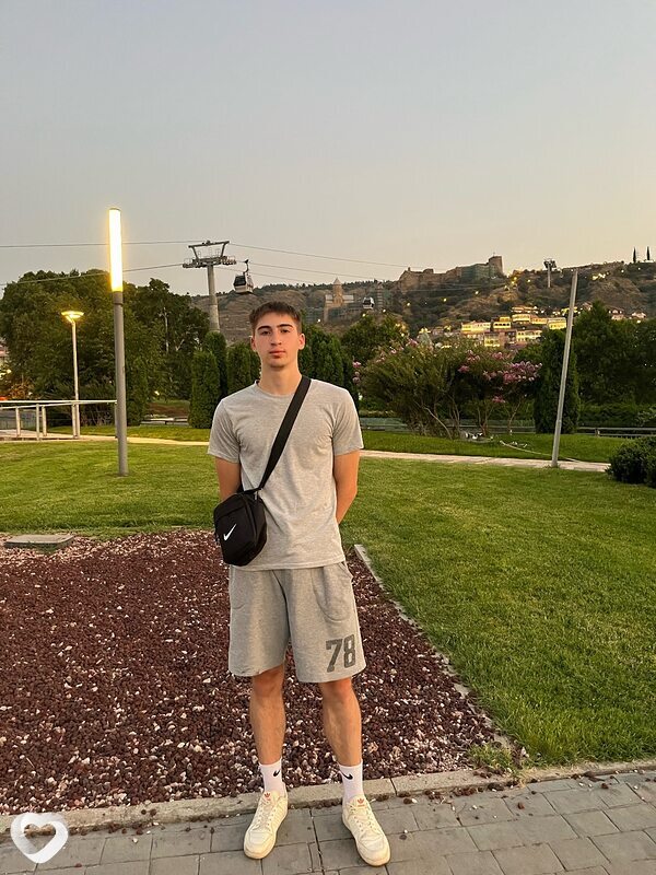 Danil, 19, Ижевске — анкета №2813448