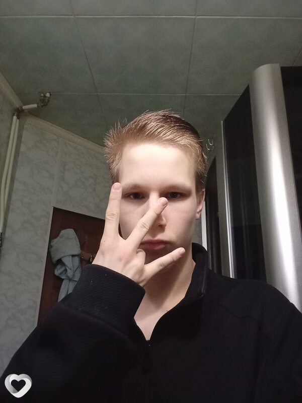 Дима, 19, Каменске-Уральском — анкета №2813653