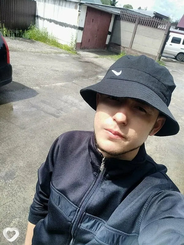 Владимир, 28, Бийске — анкета №2813750