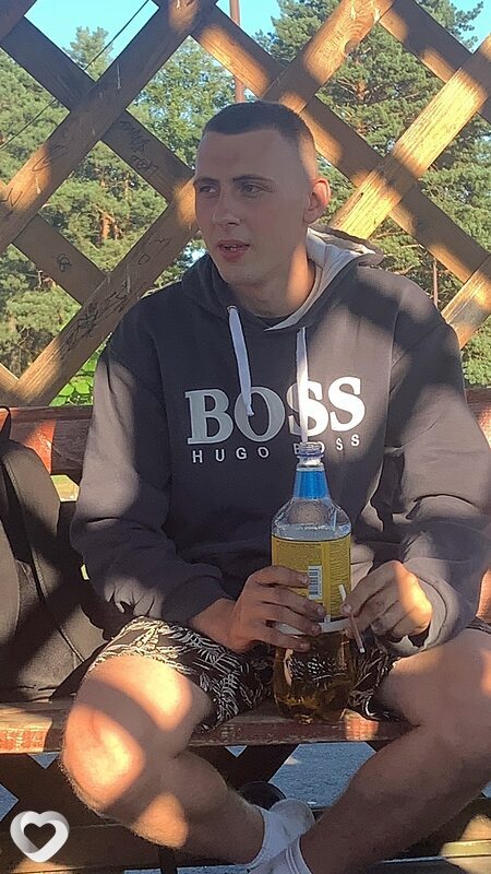 Вова, 18, Житковичах — анкета №2814476