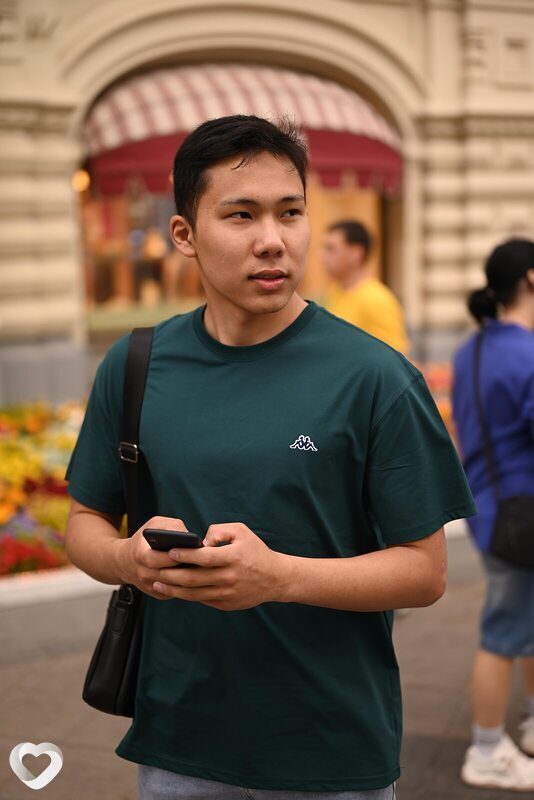 Элмирбек, 21, Москве — анкета №2814596