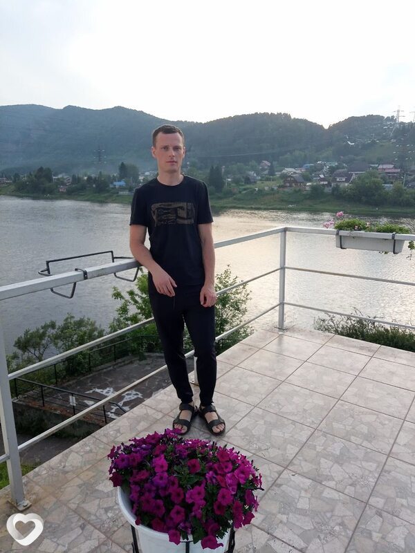 Артем, 37, Красноярске — анкета №2815026