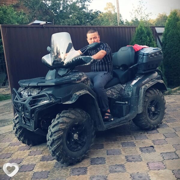 Бек, 27, Екатеринбурге — анкета №2815064