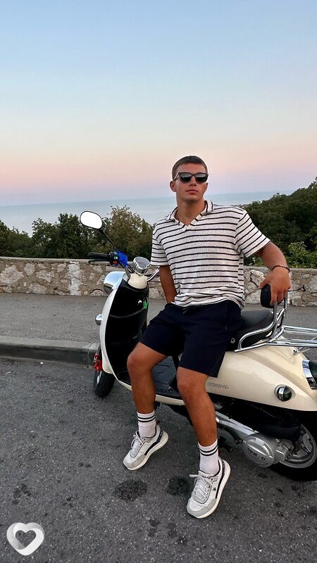 Дима, 19, Ульяновске — анкета №2815133