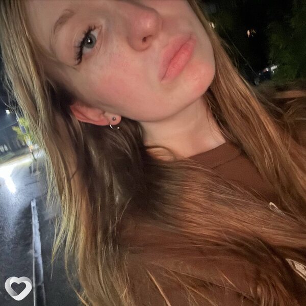 Вика, 19, Екатеринбурге — анкета №2816310