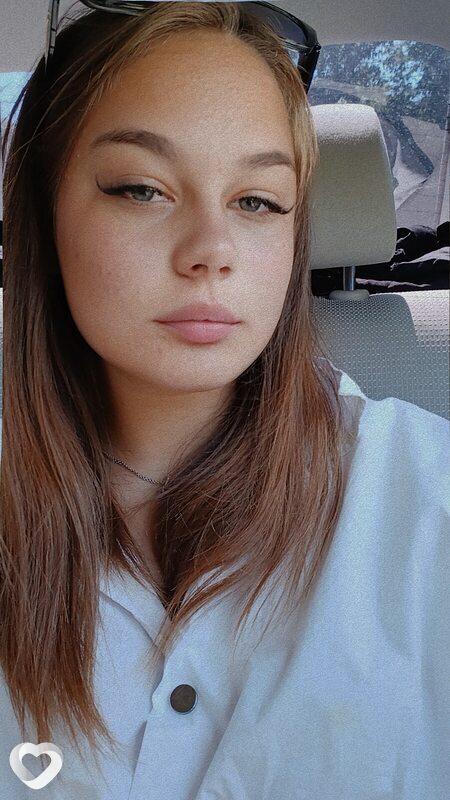 Аня, 19, Краснодоне — анкета №2816324