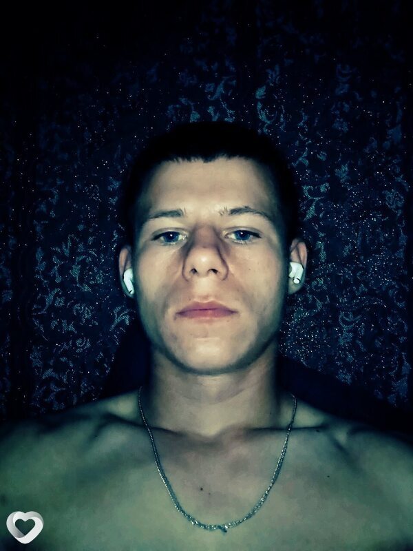Александр, 21, Усолье-Сибирское — анкета №2816428