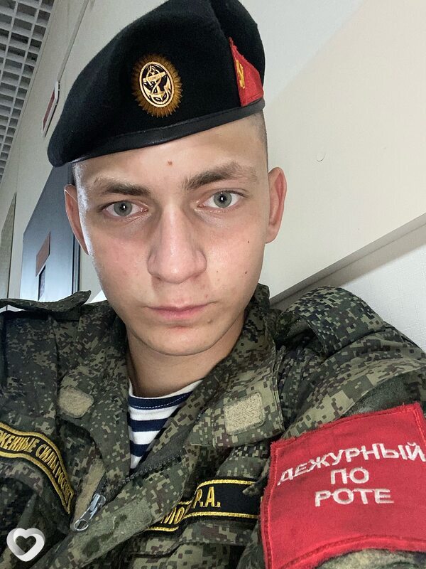 Ренат, 21, Владивостоке — анкета №2816741