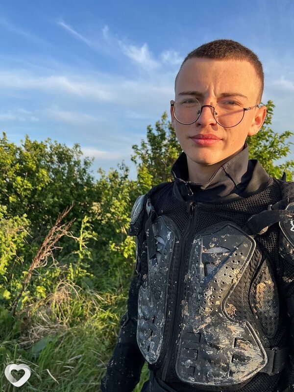 Дмитрий, 19, Новороссийске — анкета №2817095