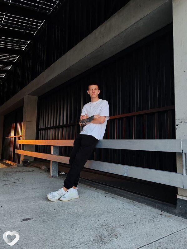Евгений, 22, Минске — анкета №2818021