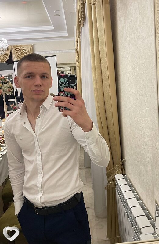 Борис, 21, Москве — анкета №2818276