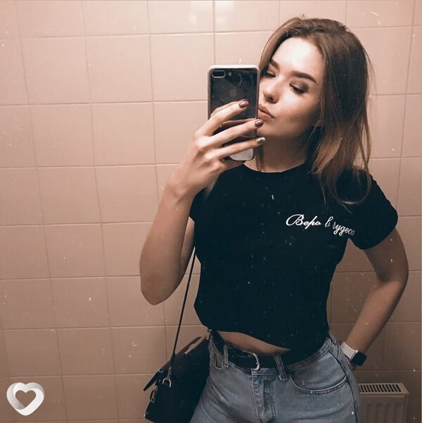 Карина, 22, Москве — анкета №2818091