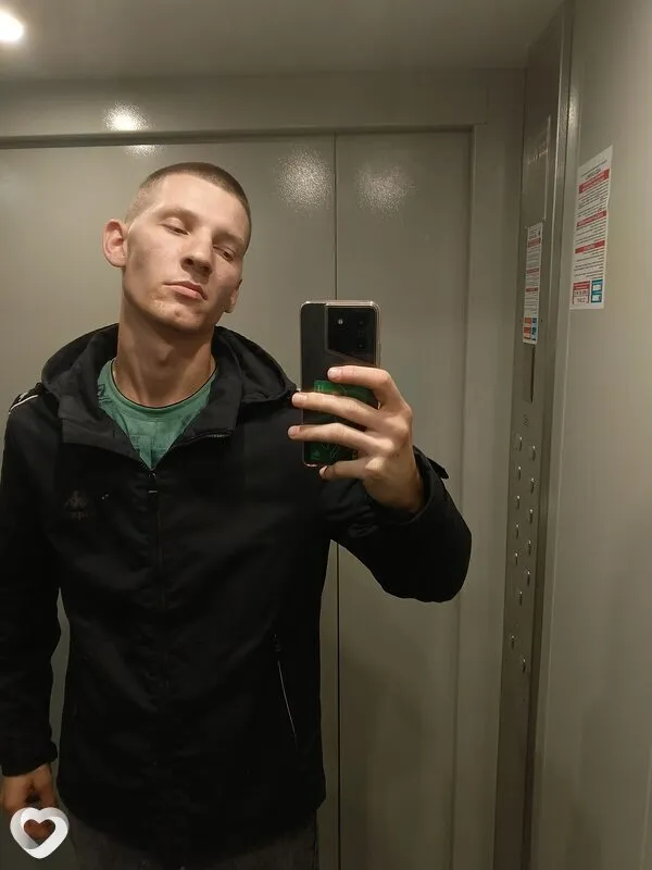 Александр, 23, Барнауле — анкета №2818108