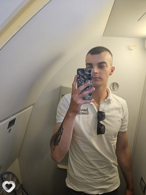 Артём, 23, Витебске — анкета №2819044