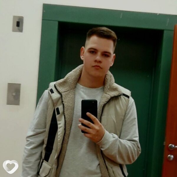 Дима, 20, Челябинске — анкета №2820331