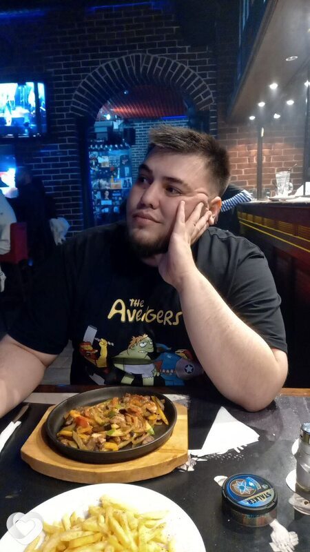 Толик, 27, Краснодаре — анкета №2821323