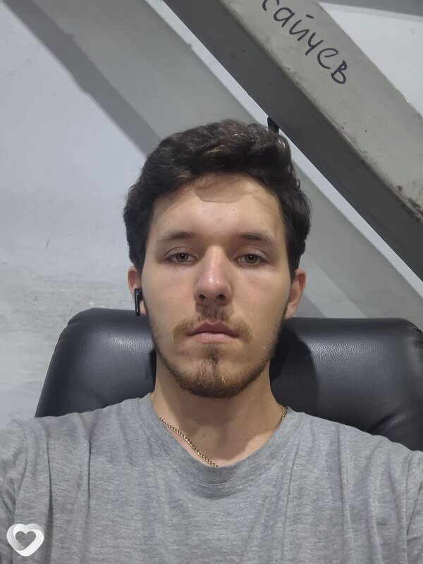 Андрей, 21, Москве — анкета №2821508