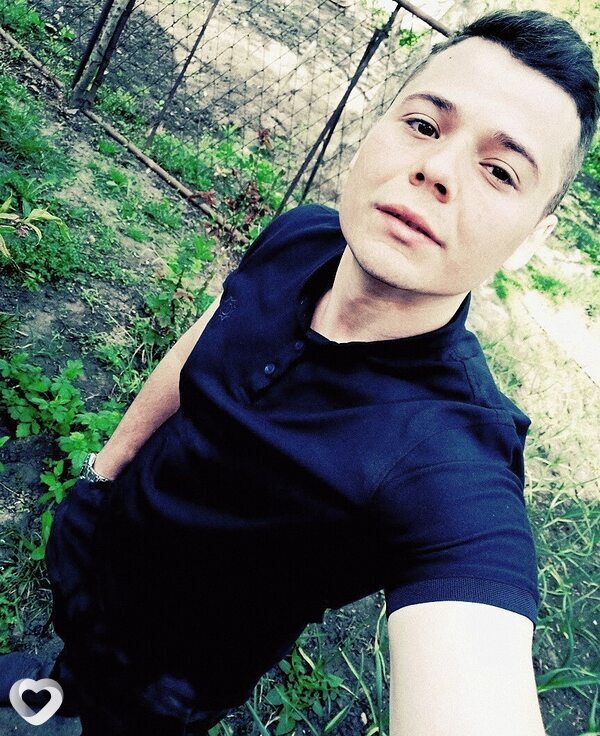 Богдан, 29, Снежном — анкета №2821649