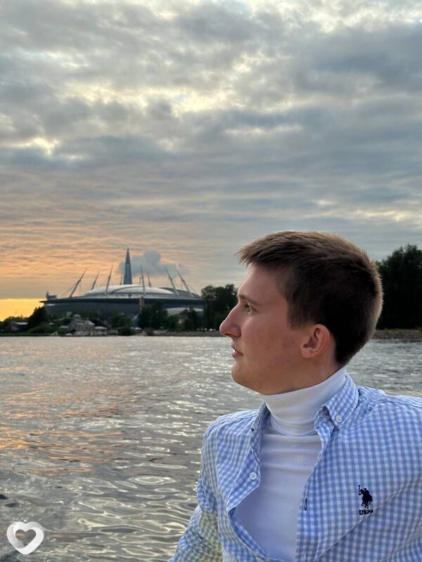 Денис, 23, Санкт-Петербурге — анкета №2822900