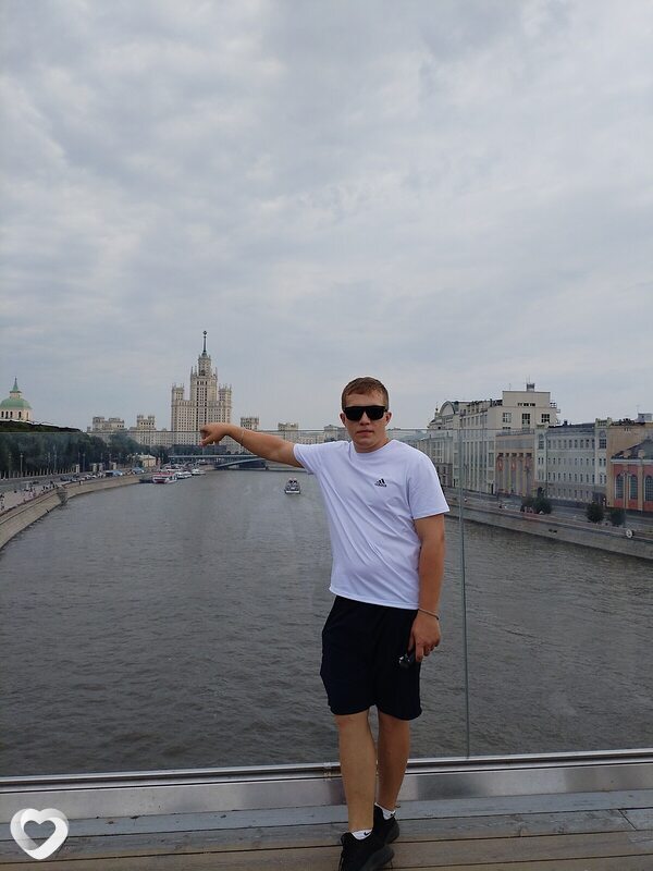 Андрей, 21, Москве — анкета №2823692