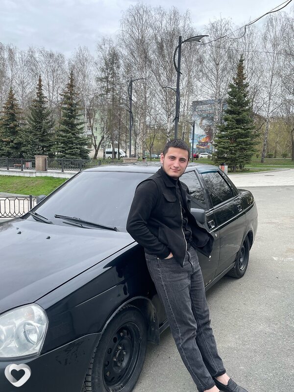 Макс, Реж