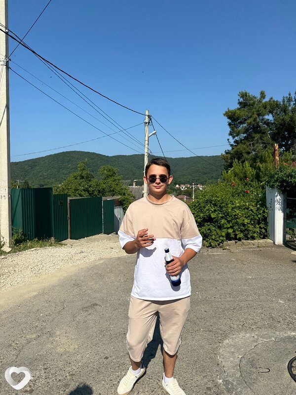 Вадим, 22, Астрахани — анкета №2824851