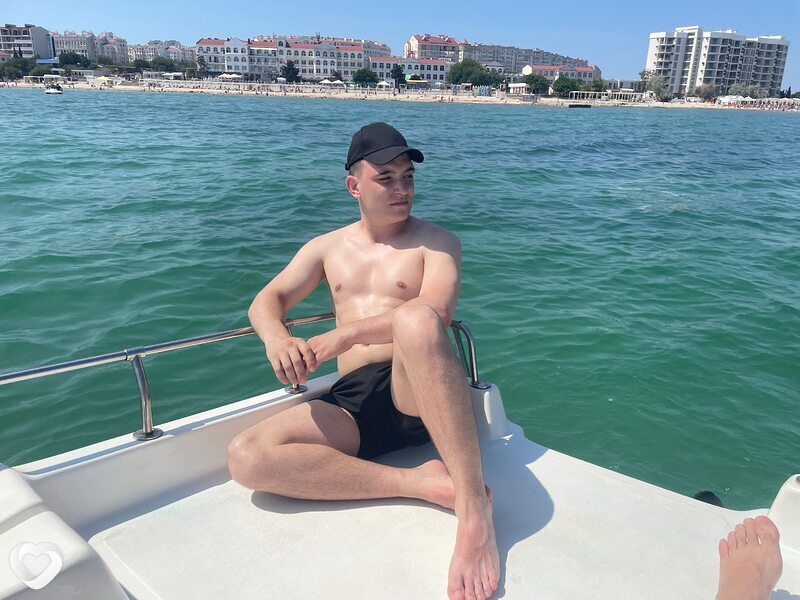 Максим, 25, Москве — анкета №2824926