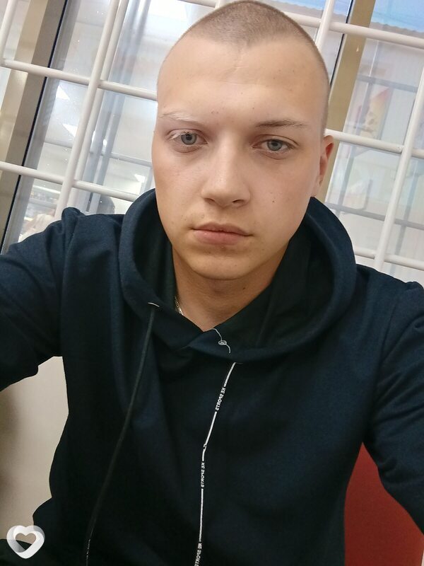 Виталик, 24, Перми — анкета №2825364