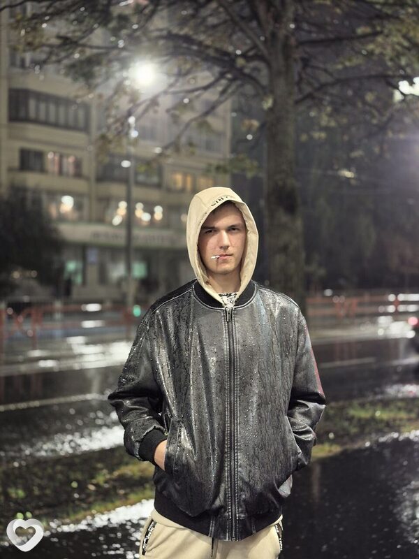 Максим, 18, Минске — анкета №2826650