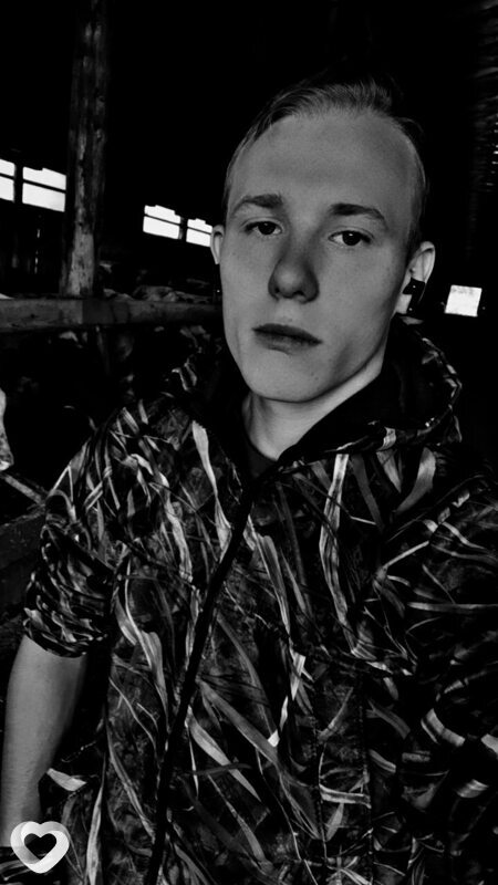 Александр, 20, Минусинске — анкета №2826317