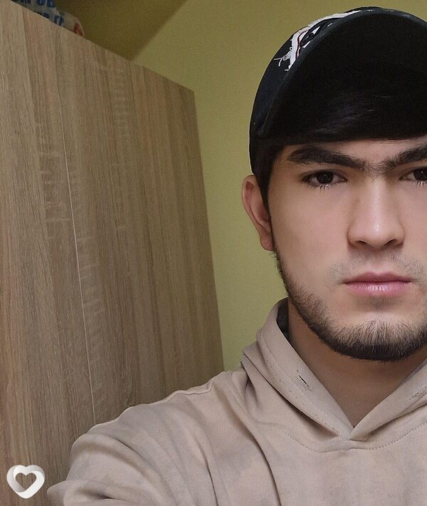 Ойбек, 24, Санкт-Петербурге — анкета №2826549