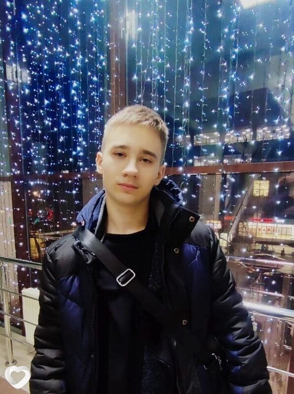 Максим, 19, Пскове — анкета №2826859