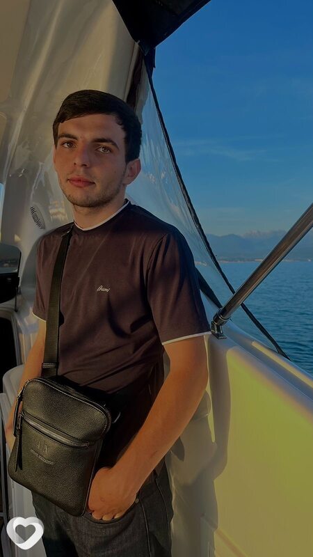 Альберт, 23, Сочи — анкета №2828489