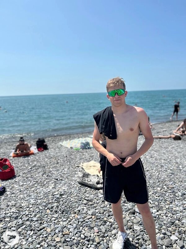Евгений, 25, Сочи — анкета №2829097