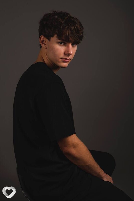 Арсений, 22, Жодине — анкета №2830417