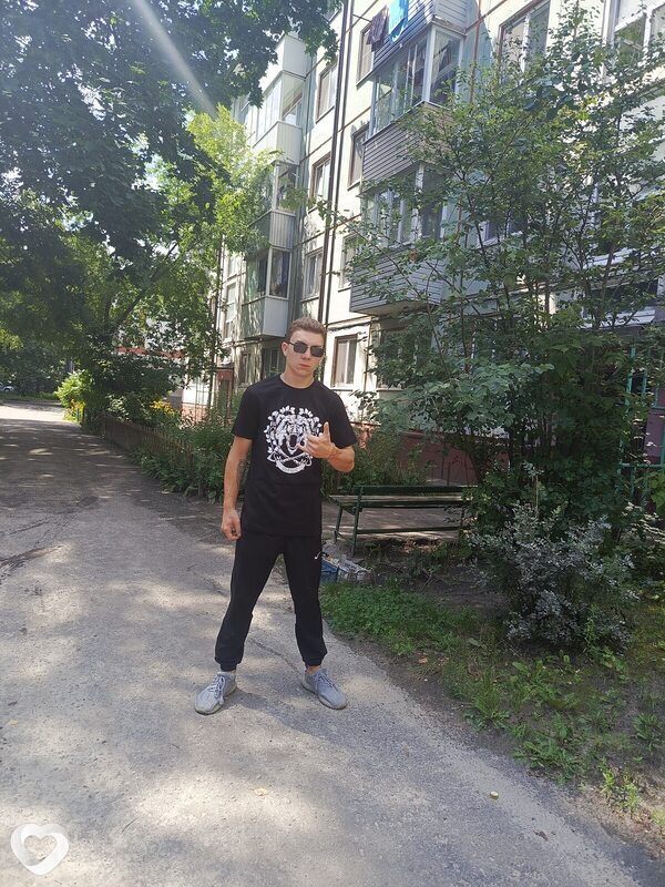 Иван, 21, Унече — анкета №2830477
