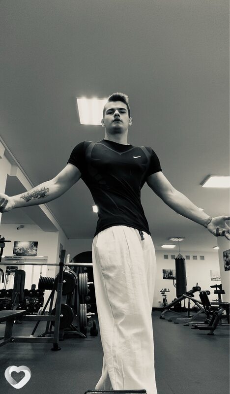Андрей, 22, Брянске — анкета №2830950