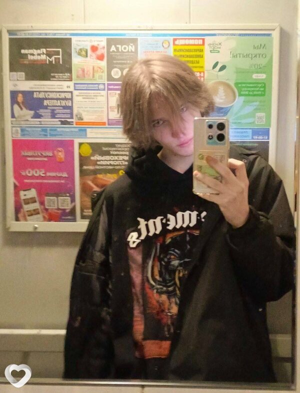 Кирилл, 20, Магнитогорске — анкета №2831261