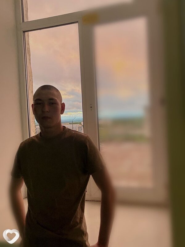 Богдан, 21, Саратове — анкета №2831367