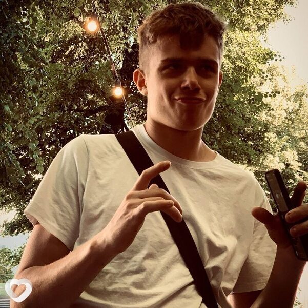 Илья, 19, Гомеле — анкета №2832093